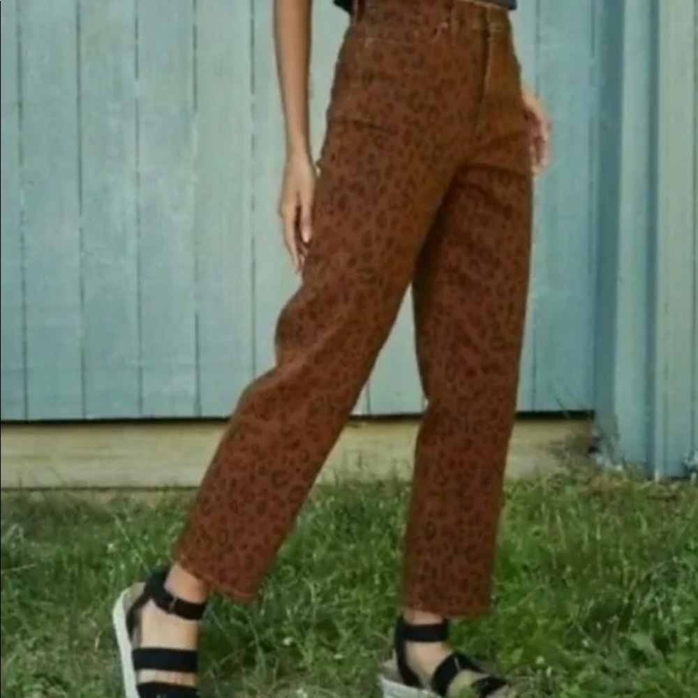 Universal Thread Brown Leopard Vintage Stretch Jeans (Target) Size 10 Short